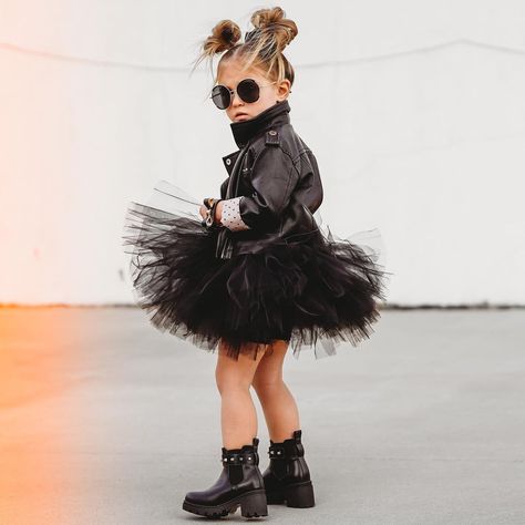 Punk Photoshoot, Rock Costume, Girls Rockstar, Rock Star Outfit, Goth Kids, Leather Jacket Girl, Just Born, Baby Rocker, Dress Up Day