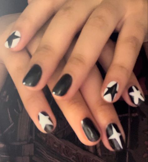 Square Nails Grunge, Rockstar Look, Short Nail Inspo, Band Nails, Punk Nails, Finger Paint, Grunge Nails, Cute Nail Ideas, Whimsy Goth