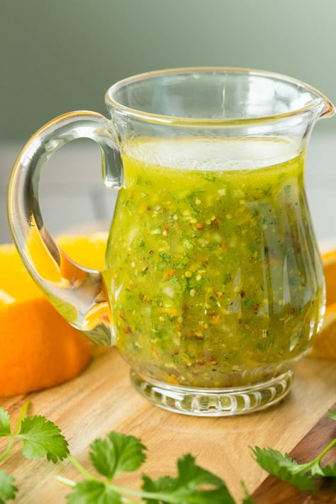 Cilantro Vinaigrette, Sommer Mad, Salad With Balsamic Dressing, Salad Dressing Recipes Healthy, Citrus Recipes, Salad Dressing Recipes Homemade, Marinade Sauce, Vinaigrette Recipes, Homemade Salads