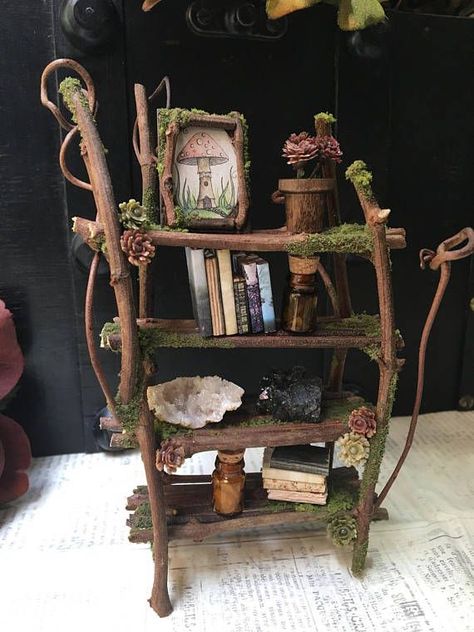 Fairy Garden Furniture, Ooak Fairy, Fairy Garden Crafts, Fairy Furniture, Fairy Garden Houses, Wooden Books, Diy Fairy, Witchy Decor, Fairy Garden Diy