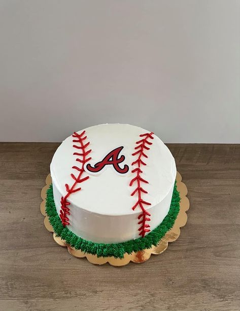 Braves Cake Ideas, Braves Baseball Cake, Atlanta Braves Cake, Brave Cakes, Round Birthday Cakes, Baseball Theme Birthday, Baseball Cake, Vintage Birthday Cakes, Mini Tortillas