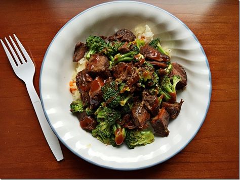 Korean Beef BBQ Ribs Leftover Steak Recipes, Crockpot Beef And Broccoli, Sesame Beef, Delicious Crockpot Recipes, Leftover Steak, Chinese Foods, Authentic Chinese Recipes, Beef And Broccoli, Paleo Crockpot