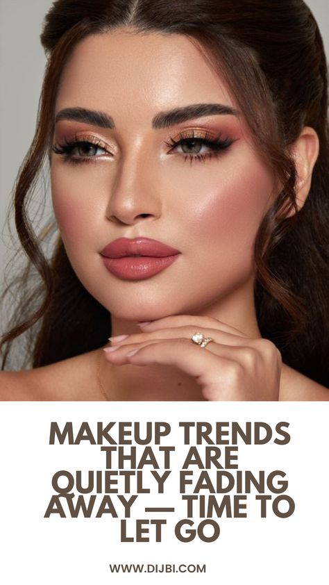 Makeup 2024 Trends, 2024 Makeup Trends, Berry Makeup Look, Berry Makeup, Makeup Themes, Becoming A Makeup Artist, Day Makeup Looks, Date Night Makeup, Cheap Meal Ideas