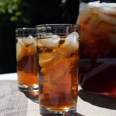 Iced Tea Recipes Homemade, Unsweetened Iced Tea, Homemade Iced Tea, Iced Tea Recipe, Tea Aesthetic, Making Iced Tea, Iced Tea Recipes, Tea Recipe, Ginger Tea