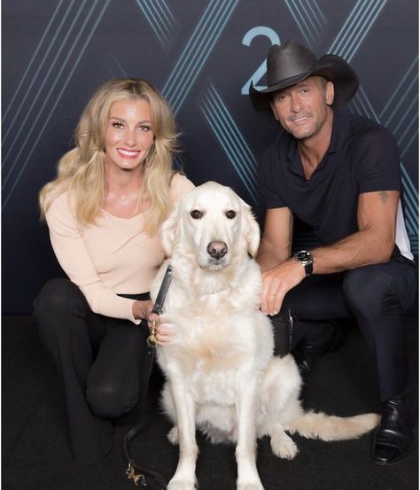 Tim Mcgraw Family, Tim Mcgraw And Faith Hill, Tim And Faith, Tim Mcgraw Faith Hill, Country Love Songs, Nicole Kidman Keith Urban, Mounted Police, Movie Info, Red Tour