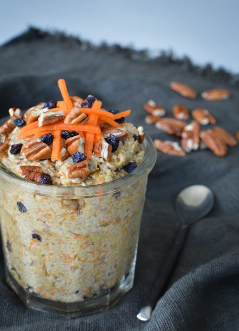 This Carrot Cake Chia Pudding is an easy and healthy recipe that tastes just like a carrot cake!  It's easy to put together for a breakfast, dessert or snack Healthy Easter Treats, Family Meals Kid Friendly, Healthy Easter, Healthy Sweet Snacks, Family Meal Planning, Quick Easy Snacks, Cooked Breakfast, Vegetarian Meals, Meal Prep For The Week