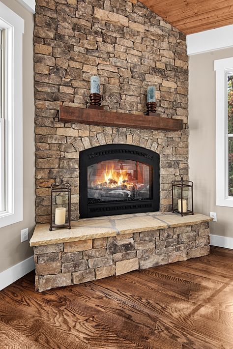 Fireplace Ideas Rock, Mountain Stone Fireplace, Rustic Farmhouse Fireplace Stone, Rustic Stone Fireplace Ideas, Harth Fireplace Ideas Stone, Rustic Electric Fireplace Ideas, Brown Stone Fireplace, Fireplace Ideas Stone, Fireplace Stone Ideas