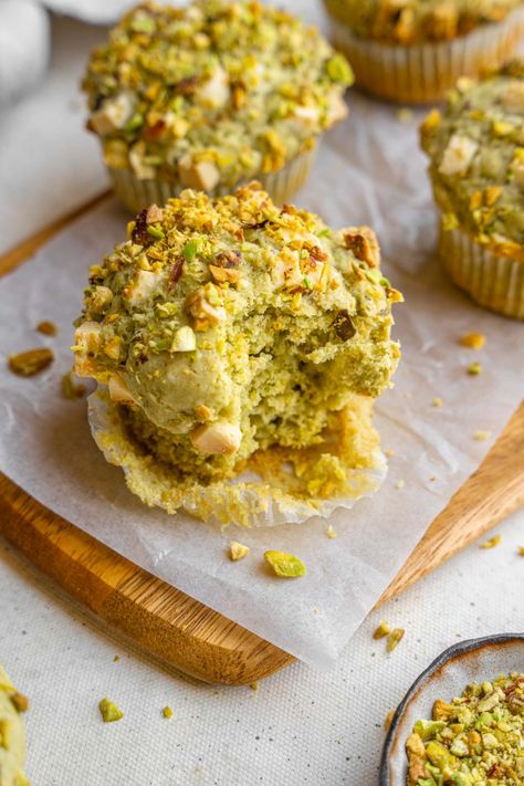 These white chocolate pistachio muffins are one my favorite not-so-common dessert recipes. The muffins literally... Pistachio Muffins Recipe, Pistachio Muffins, Pistachio Recipes, Chocolate Pistachio, Pistachio Pudding, Gluten Free Muffins, Breakfast Recipes Casserole, Mini Muffins, White Chocolate Chips