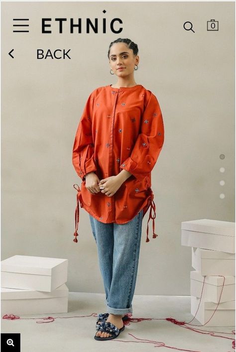 #top #shirt #dressdesign #topswithjeans Tunic Styling, Kurta Ideas, Cotton Short Tops, Simple Suit, Sara Dress, Short Kurta, Simple Kurta Designs, Trendy Shirt Designs, Tunic Designs