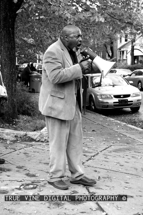 STREET PREACHING~ Street Preaching, True Vine, Digital Photography, The Streets, Historical Figures, Couple Photos, Photography