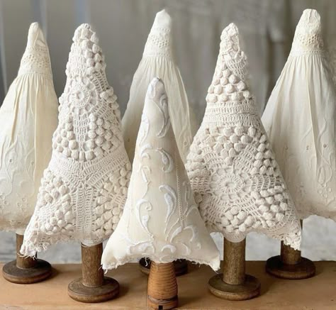 I love the Vintage touch these trees have!!! Lace Christmas Tree, Lace Trees, Fabric Christmas Trees, White Christmas Trees, Christmas Tree Crafts, Christmas Tree Ideas, Grain Sack, Holiday Crafts Christmas, Christmas Ornament Crafts