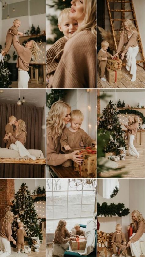 Gold Theme Family Christmas Pictures, Family Photoshoot For Christmas, Monochromatic Family Pictures, Indoor Xmas Photoshoot, Modern Christmas Photos, Studio Family Pictures Christmas, Neutral Christmas Family Photos, In Home Christmas Photos, Christmas Tree Photoshoot Indoor