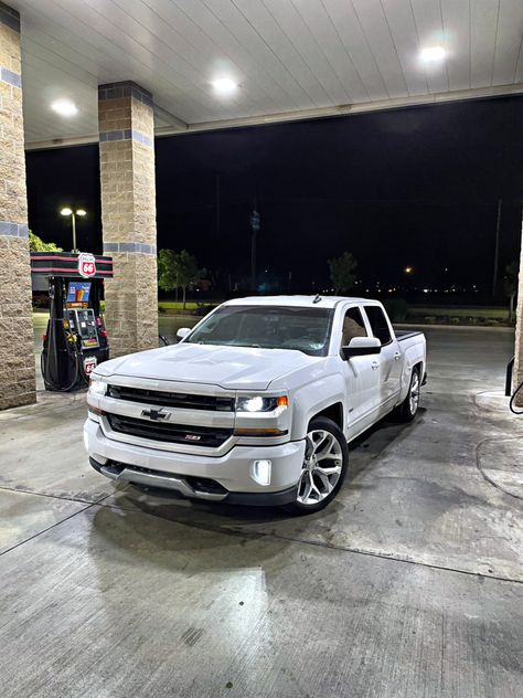 Chevy White Trucks, White Chevy Truck, White Trucks, White Gmc Truck, Low Trucks, Gmc Sierra Lowered, Chevy Silverado Lowered, Lowered Gmc Sierra 1500, White Gmc Sierra 1500 Lifted