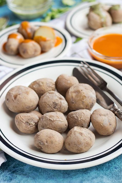 Canarian Wrinkly Potatoes (Papas Arrugadas) - Cooking The Globe Canarian Potatoes, Potato Side Dish, Chilled Soup, Spanish Recipes, Best Pasta Salad, Spanish Dishes, Potato Side Dishes, Potato Dishes, Spanish Food