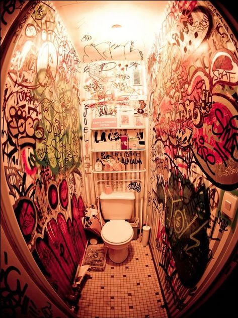 #IXWI #Photo #Art #Creation #Creativity #Educational #Discovery #Strange #misterious #extraordinary #Interesting #Arts #Streets #Street #StreetArt #Street_Art #Graffiti Bathroom Graffiti, Toilet Art, Graffiti Photography, Street Graffiti, Grunge Photography, Street Art Graffiti, Dream Room, Graffiti Art, Skateboarding