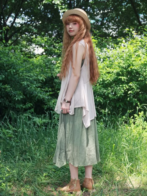 summer Rain Forest Outfit, Morikei Outfits, Japanese Fashion Summer, Mori Kei Hair, Mori Kei Outfits Ideas, Mori Kei Winter, Mori Kei Summer, Mori Kei Accessories, Mori Girl Fashion Summer