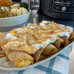 Cheesecake Enchiladas, Pumpkin Spice Treats, New Air Fryer Recipes, Microwave Bacon, Food Wishes, Cream Cheese Recipes, Favorite Comfort Food, Pumpkin Dessert, Graham Cracker Crumbs