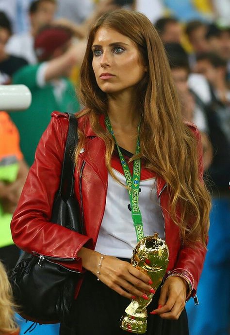 German defender Mats Hummels and girlfriend Cathy Fischer: Cathy Hummels, Mats Hummels, German Girls, World Cup 2014, Nicole Richie, Football Fans, Clue, Daily Inspiration, Brown Hair