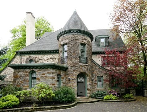 Norman Style House, House That Looks Like A Castle, Houses That Look Like Castles, Castle Inspired Homes, French Tudor Style Homes, Small Castle House, French Tudor, Tudor Houses, Tudor Homes