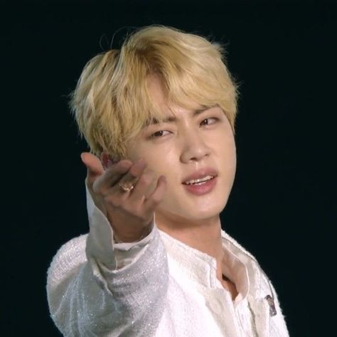 Blonde Hair Jin, Jin's Hands, Hand Kiss, Yellow Hair, Long Blonde Hair, Bts Jin, Face Claims, Kim Seokjin, Blonde Hair