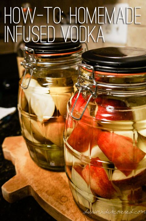 Homemade infused pear and apple vodka Apple Infused Vodka, Pear Infused Vodka, Recipe Using Pears, Fruit Infused Vodka, Homemade Booze, Homemade Vodka, Infused Alcohol, Homemade Liqueur, Homemade Liqueur Recipes