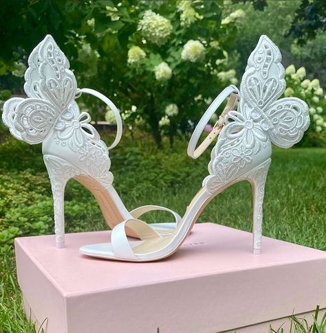 SOPHIA WEBSTER on Instagram: “Another gorgeous pic from the wonderful @gheely! 💖⁣⁣ ⁣⁣ Happy Birthday lady! We wish you the most beautiful day. Thank you for your…” Happy Birthday Lady, Hoco Heels, Shoes Butterfly, Birthday Lady, Whimsical Shoes, Butterfly Heels, Happy Birthday Woman, Butterfly Shoes, Fairy Shoes