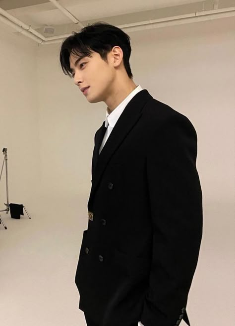 Lee Dong Min, Cha Eun Woo, True Beauty, Kdrama, K Pop, Actors, White, Black