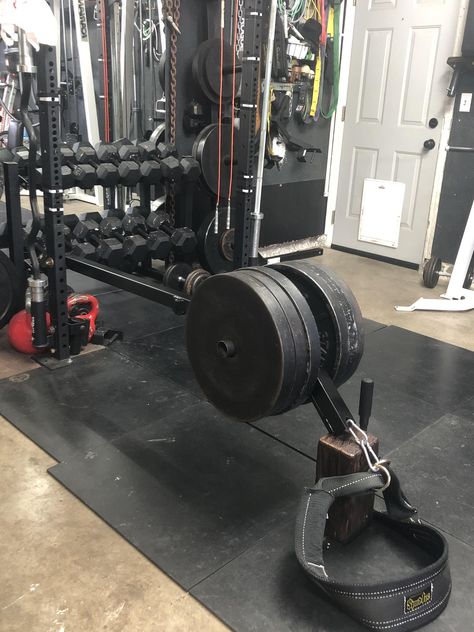 How To Do Bench Press, Belt Squat Machine, Smith Machine Hack Squat, Hack Squat Smith Machine, Squat Machine Workout Leg Press, Diy Gym Equipment, Squat Machine, Home Gym Garage, Diy Gym