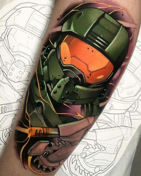 This is the level of cartoon and bold color/look that I love Master Chief Helmet, Realistic Tattoo Ideas, Halo Tattoo, Halo Video Game, Helmet Tattoo, Gamer Tattoos, Nerd Tattoo, Halo Master Chief, Tattoo Love