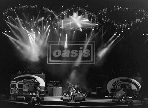 Oasis Concert, Band Banners, Oasis Band, English Projects, Rock And Roll Bands, Aesthetic Desktop Wallpaper, Music Aesthetic, Laptop Wallpaper, New Wall