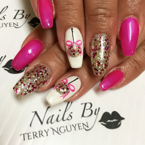 Pink Christmas nails Pink Green Christmas Nails, Bright Pink Christmas Nails, Holiday Pink Nails, Christmas Glitter Nails Sparkle, Christmas Nails Pink And White, Light Pink Christmas Nails, Hot Pink Christmas Nails, Pink And Red Christmas Nails, Holiday Nails Pink