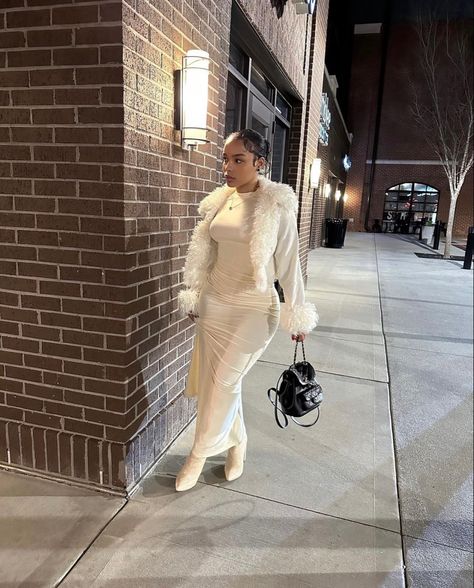 Winter Outfits Black Women, Boss Energy, Modest Dressing, Fashion Major, Outfit Black Women, Fashion Trend Inspiration, Fly Fits, Black Boots Outfit, Cream Outfits