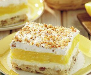 Meringue Bars, Lemon Delight, Delight Dessert, Lemon Pudding Cake, Lemon Cheesecake Bars, Delish Desserts, Lemon Dessert Recipes, Lemon Pudding, Lemon Cheesecake