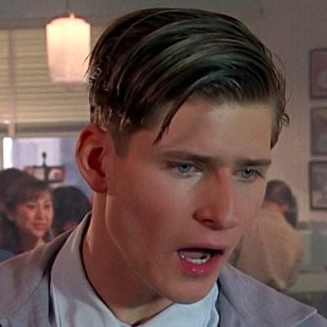 Short 80s Hair, 80s Hair Men, George Mcfly, Back To The Future 1985, Crispin Glover, The Future Movie, 80s Hair, Marty Mcfly, Back To The Future