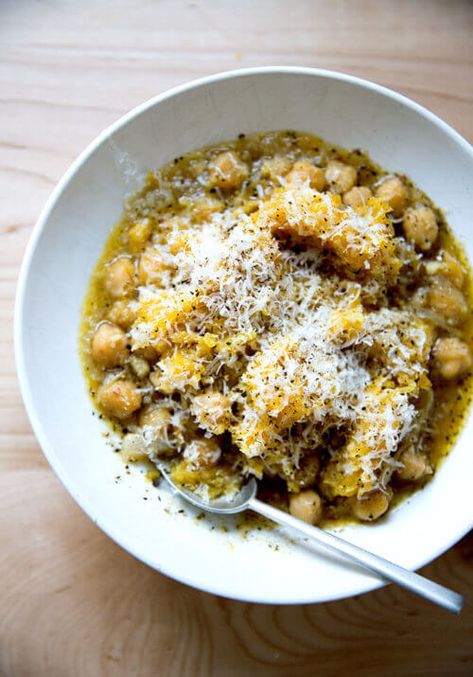 Roasted cacio e pepe spaghetti squash meets garlicky, spicy chickpeas — this squash recipe is from Skinny Taste's One and Done Cookbook, and it’s the perfect amount of sweet and warm + sharp and salty; the chickpeas make it a meal. #chickpeas #spaghettisquash #wintercooking #wintersquash #glutenfree #cacioepepe Spicy Chickpeas, Baked Spaghetti Squash, Winter Cooking, Spaghetti Squash Recipes, Vegetarian Main Dishes, Baked Spaghetti, Chickpea Recipes, Winter Squash, Squash Recipes