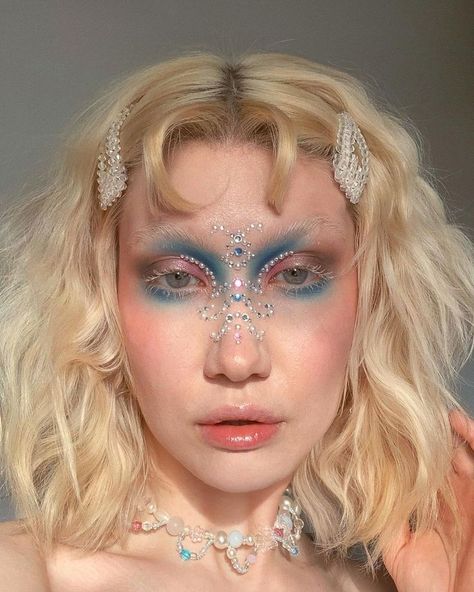 Mythical Creature Makeup Looks, Dramatic Fairy Makeup, Fairy Makeup Ideas, Abstract Makeup Looks, Mekap Mata, Drag Make-up, Magical Makeup, Swag Makeup, Halloween Tattoo