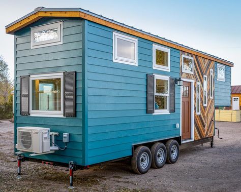 Nicole's Tiny House by MitchCraft Tiny Homes - Tiny Living Small Home Inspiration, Corner Shower Stalls, Gooseneck Tiny House, Warm Wood Flooring, Plywood Interior, Tiny Trailers, Tiny House Builders, Nest Design, Trailer Home