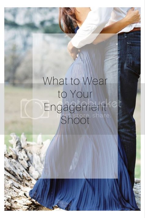 Engagement Shoot Outfit, Engagement Picture Outfits, Professional Photos, Wedding Day Inspiration, Engagement Photo Poses, Engagement Style, Engagement Outfits, Engagement Dresses, Engagement Photo Outfits