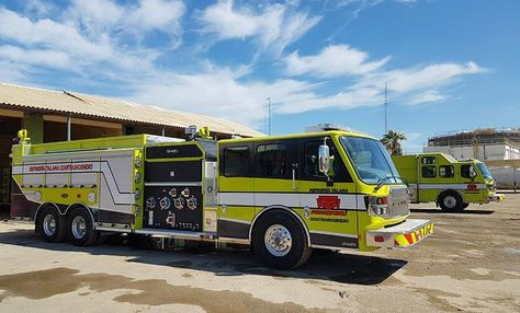 Firefighter Paramedic, Firefighter Pictures, Cop Cars, Fire Fire, Tonka Truck, Fire Equipment, Rescue Vehicles, Tanker Trucking, Fire Apparatus