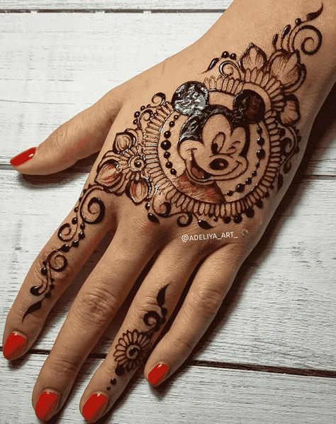 Henna Designs Cartoon, Mehndi Designs Animals, Shinchan Mehndi Designs, Animal Mehndi Designs, Mickey Mouse Mehndi, Henna Animal Designs, Cartoon Mehendi Designs, Disney Henna Designs, Cartoon Mehndi Designs