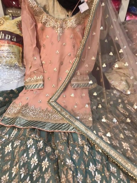 Peach Contrast Colour Dress, Garara Outfit, Gharara Designs, Hard Riddles, Pakistani Women Dresses, Anarkali Lehenga, Desi Fashion Casual, Pakistani Dresses Casual, Pakistani Fancy Dresses