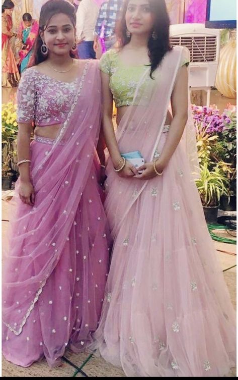 Lehenga Outfit, Mom Daughter Matching Dresses, Top Lehenga, Langa Voni, Crop Top Lehenga, Lehenga Saree Design, Bridal Sarees South Indian, Half Saree Lehenga, Long Gown Design