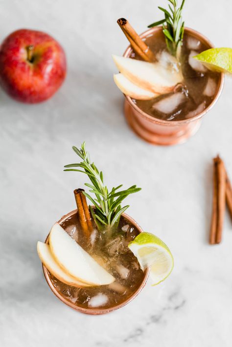 Apple Cider Moscow Mule - Broma Bakery Apple Cinnamon Moscow Mule, Autumn Moscow Mule, Cider Moscow Mule, Apple Crisp Muffins, Samhain Recipes, Apple Cider Moscow Mule, Pumpkin Swirl Cheesecake, Weekly Menu Plan, Moscow Mule Recipe