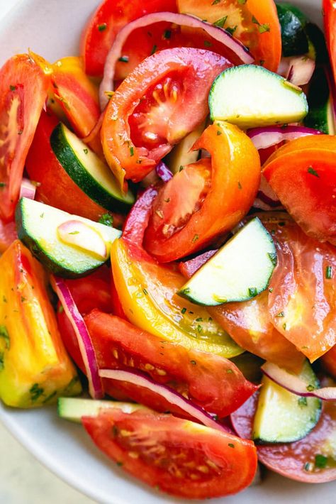 Got fresh tomatoes? This cucumber tomato onion salad brings out the beauty of ripe tomatoes in a way you'll want to eat again and again. #tomato #cucumber #onion #salad #healthy #mealprep #summer #party Tomato Cucumber Onion Salad, Cucumber Tomato Onion Salad, Tomato Onion Salad, Cucumber Onion Salad, Tomato Cucumber Salad, Tomato And Onion Salad, Cucumber Onion, Tomato Cucumber, Onion Salad