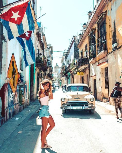 Day 15: C U B A 🇨🇺🌺❤️ Another cuba libre, por favour!! 😍🌺 This post will make you fall in love with Cuba 😍 have you ever been to Cuba? For more posts like this follow @travel.to.x Photo: credits to the owner! Please tag or mention him/her! #cuba #havana #cubalibre #cayolargodelsur #travel #unfold #googleearth #roamtheworld #travelpicsdaily #travelinspo #igtraveller #beach #seaside #vintagecars #bucketlistideas #bucketlisttravels Cuba Pictures, Cuba Street, Cuba Photography, Cuba Photos, Venue Photography, Old Havana, Cuban Culture, Cuba Havana, Havana Nights