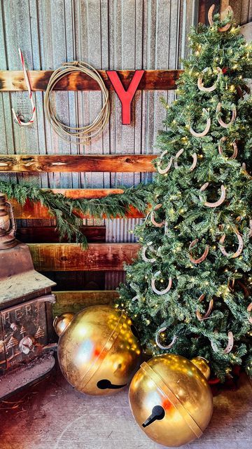 Courtney Vettel | The Vettel Farm on Instagram: "Adding a little Christmas cheer to our barn this year brought lots of J - O - Y for sure! ❤️💚❤️ It looks so festive, I think I need to have a barn party. I need to convince Mr. Vettel, think of activities, and plan for cold temperatures that are on the way I’m sure! Any fun barn party, cold weather activity ideas? Bobbing for apples? 🍎 More views of this space to come! Including the one-horse open sleigh!🐴 #barnparty #farmhousechristmas #christmasbarn #westernchristmas #christmasdecorations #onehorseopensleigh #sleigh #farmhousechristmasdecor" Christmas Barn Decorations, Barn Christmas Decorations, Barn Decorating Ideas, Western Christmas Party, Weather Activity, Barn Christmas, Hay Loft, Christmas Barn, Barn Party