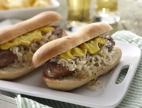 Hot Dog or Brat Buns Brat Buns Recipe, Brat Buns, Homemade Hot Dog Buns, Homemade Hot Dogs, Beer Recipe, Cooking With Beer, Yeast Breads, Hot Dog Recipes, Hot Cross Buns