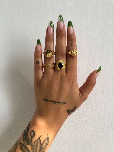 I Am Tattoo, Rihanna Hand Tattoo, Nail Design Glitter, Finger Tats, Hand And Finger Tattoos, Pretty Hand Tattoos, Stylish Tattoo, Hand Tats, Tasteful Tattoos