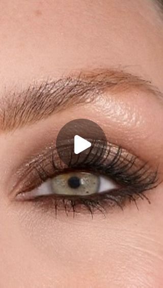 Nicola Chapman Haste on Instagram: "Victoria Secret eye using Victoria Beckham products. 40 second Smokey eye make up video using the @victoriabeckhambeauty eyeliner that everyone is talking about. Long wear crease proof eyeshadow stick in caramel £32 and available in 7 shades. satin Kajal liner in cocoa available in 16 shades with different payoff and finishes, 7 Matte, 4 jewel and 5 shimmer £30 when purchasing you have an option to add a free sharpener. Make sure you click the button so you don’t miss out. these eyeliners are beautiful. Really easy to use really durable and sharpen well. #smokeyeye #eyemakeup #victoriabeckham #victoriabeckhambeauty #victoriasecret" Victoria Beckham Kajal Eyeliner, Bobbi Brown Eyeshadow Stick Tutorial, Modern Smokey Eye, Victoria Beckham Eyeliner, Black Tie Event Makeup, How To Do Smokey Eye, Best Eye Shadow Palette, Easy Smokey Eye Makeup, Smokey Eye Makeup Video