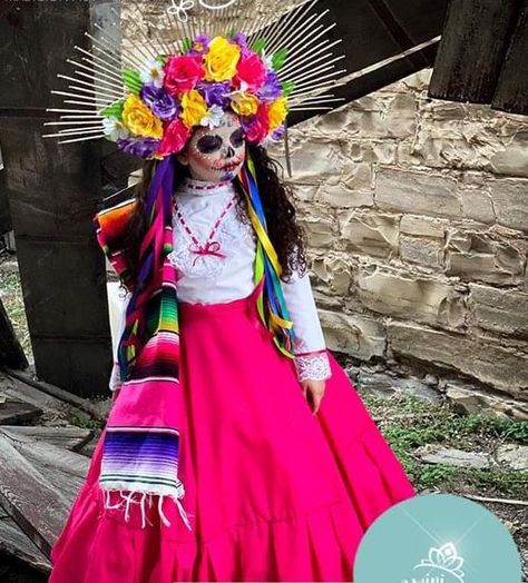 Catrina Costume Dresses, Catrina Outfit, Mexican Halloween Costume, Catrina Costume, Mexican Halloween, Traditional Mexican Dress, Cute Halloween Makeup, Mexican Fashion, Diy Tops